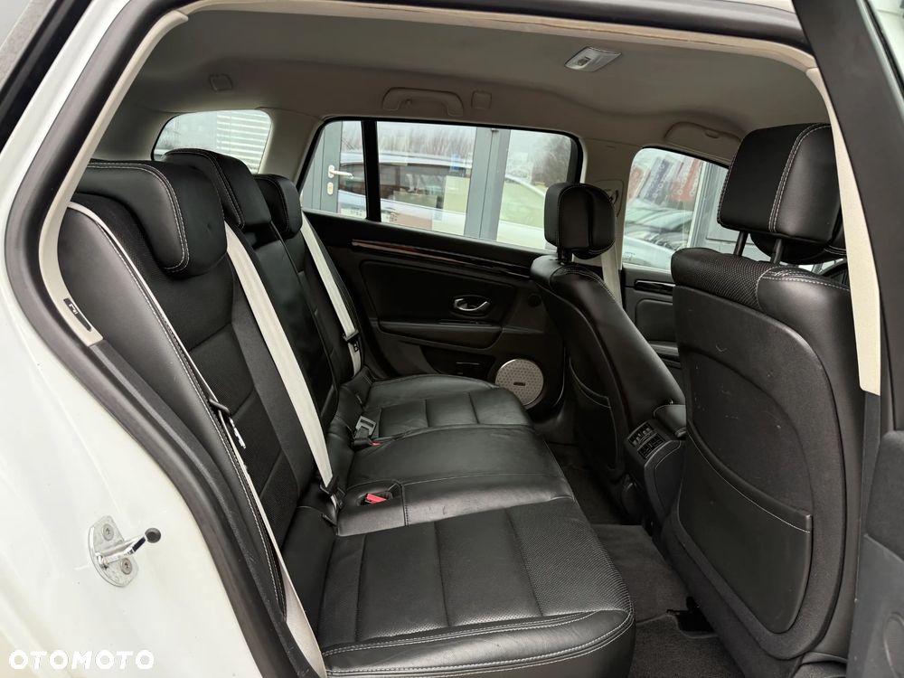 Renault Laguna dCi 110 FAP EDC Bose Edition - 27