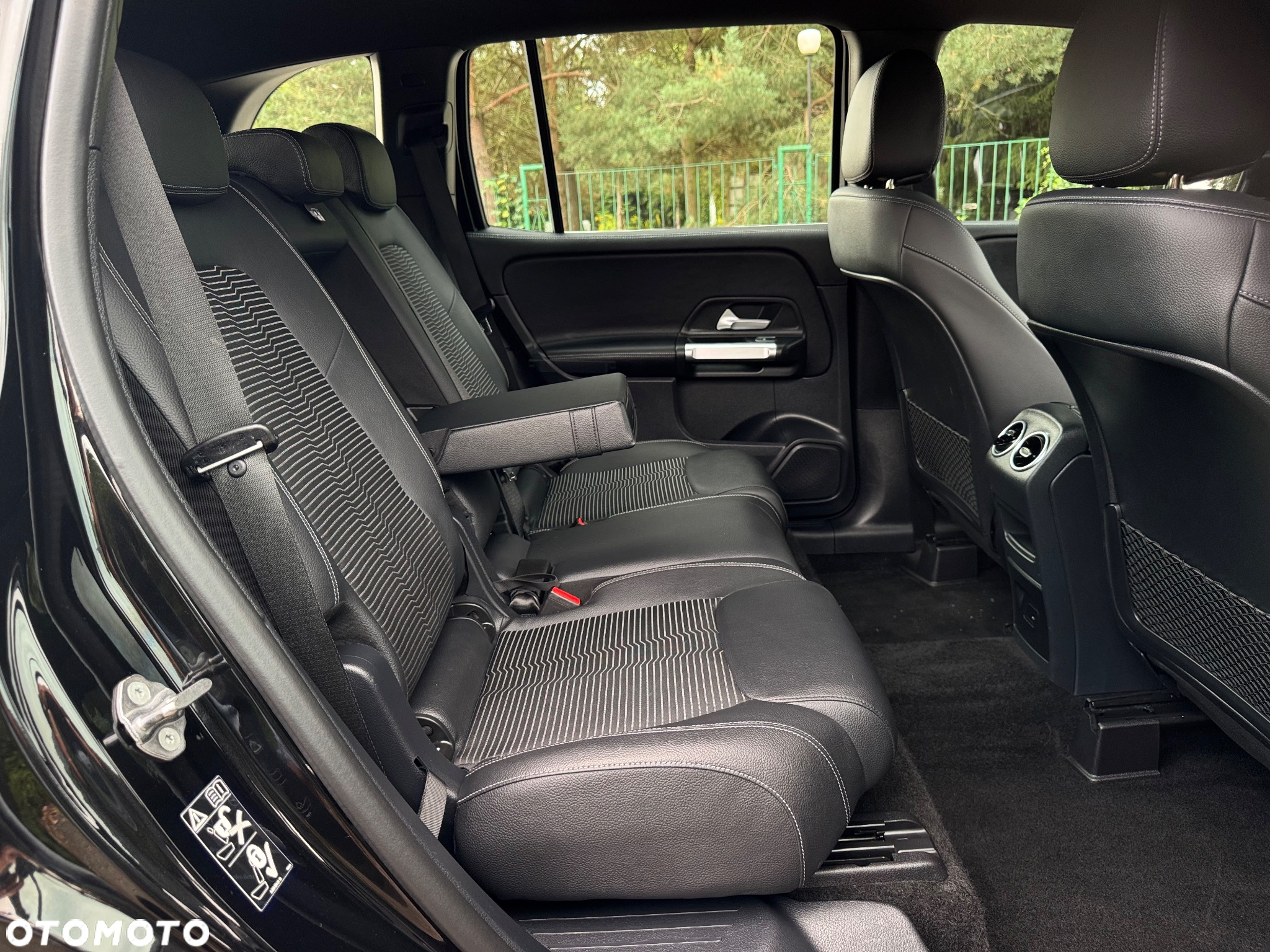 Mercedes-Benz GLB 200 d 8G-DCT Progressive Advanced - 25