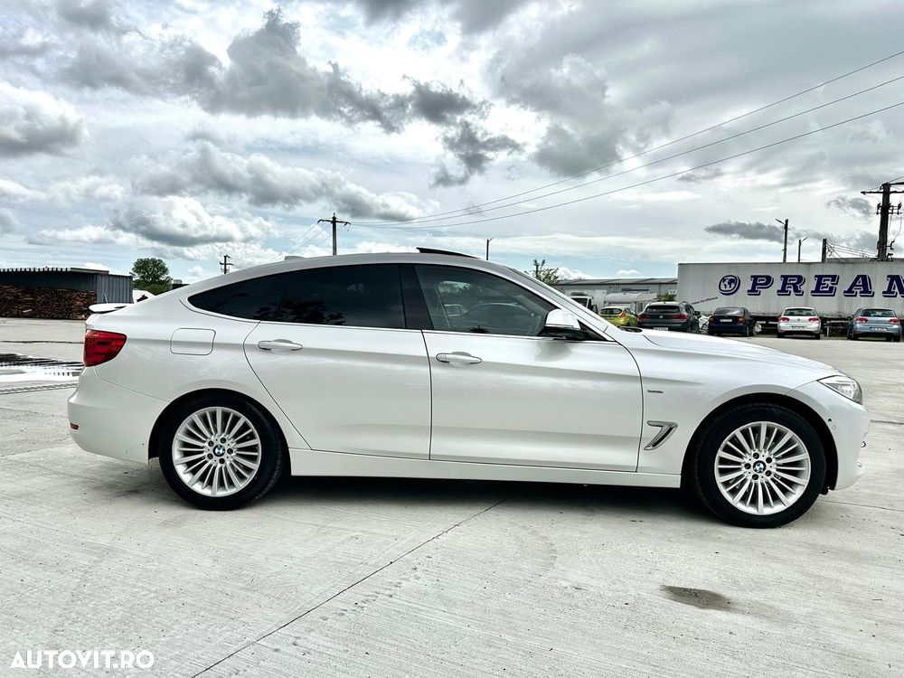 BMW Seria 3 328i xDrive Aut. Luxury Line - 2