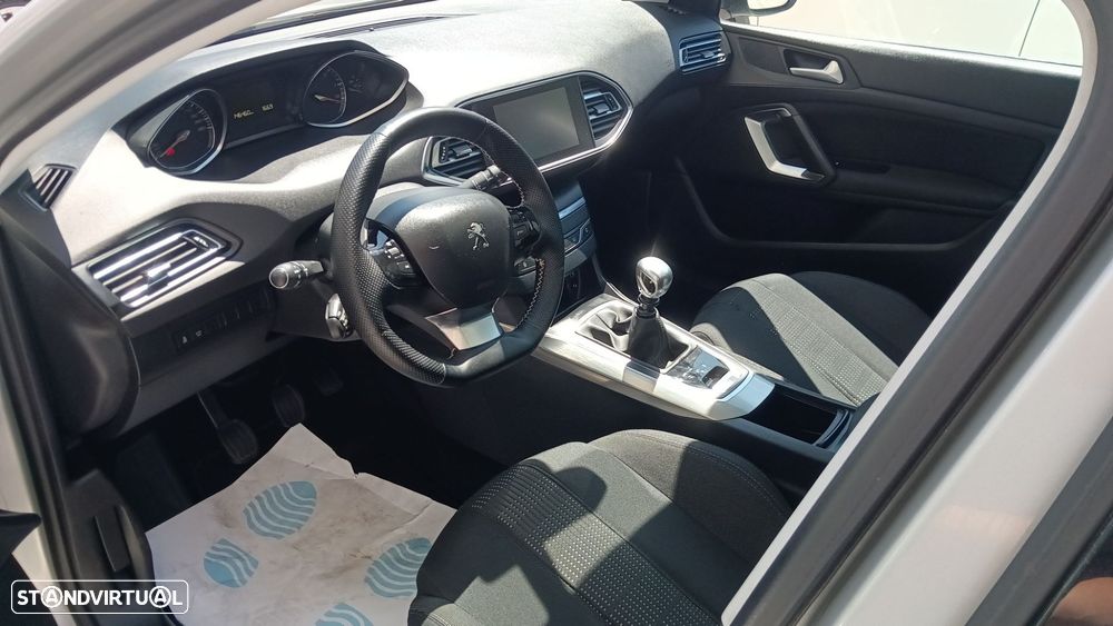 Peugeot 308 1.6 BlueHDi Allure J18 - 18