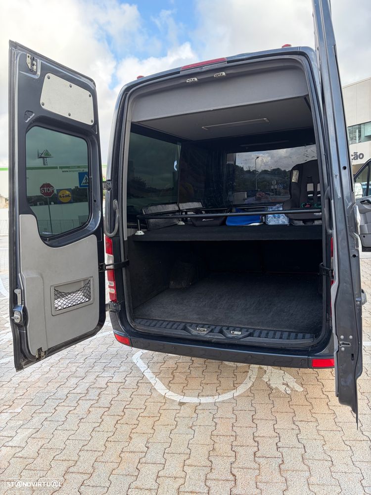 Mercedes-Benz Sprinter - 9