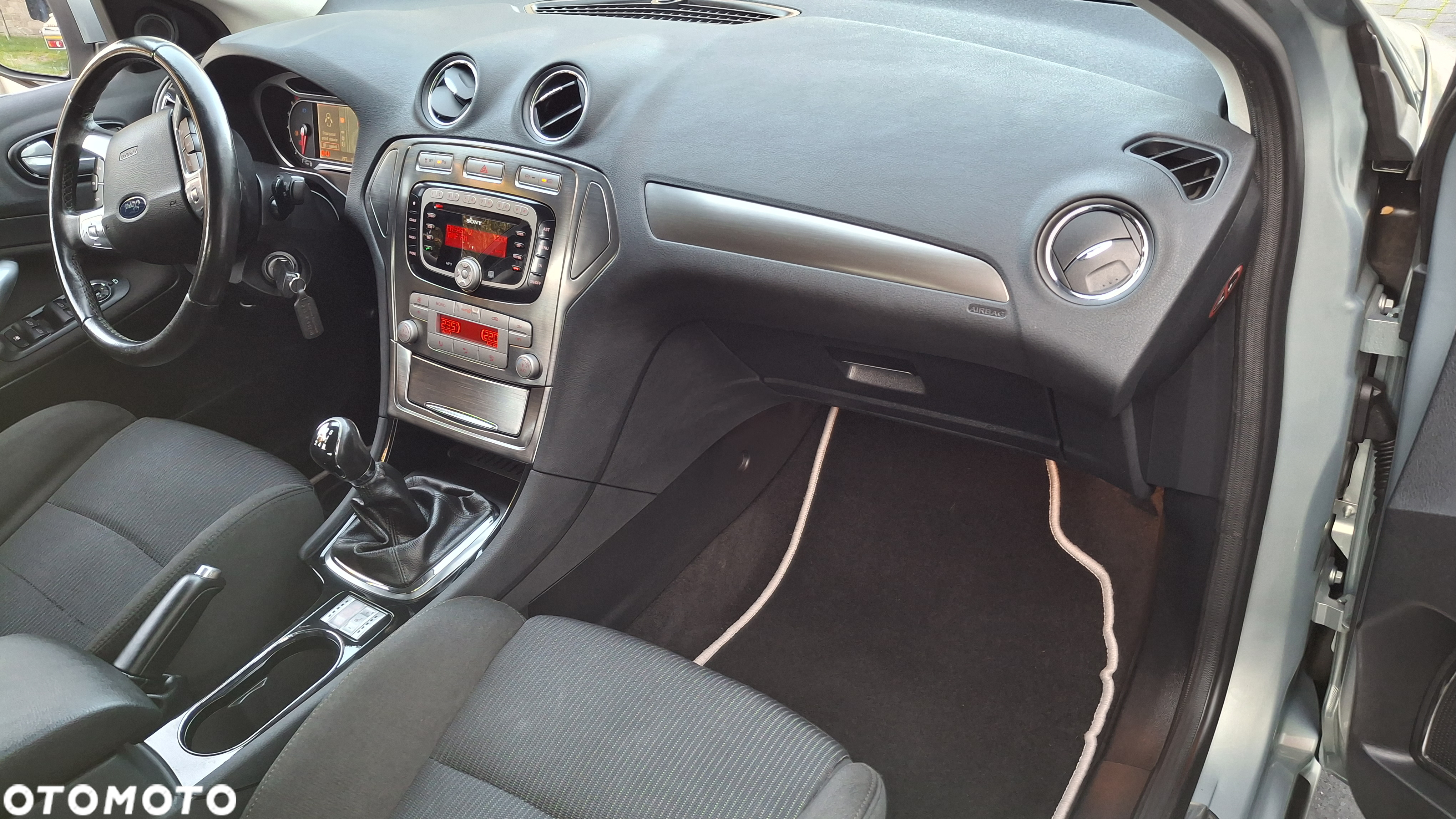 Ford Mondeo - 21