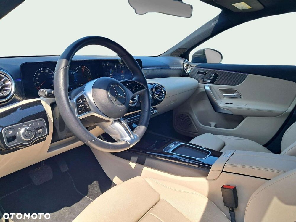 Mercedes-Benz Klasa A 250 e PHEV Progressive 8G-DCT - 11