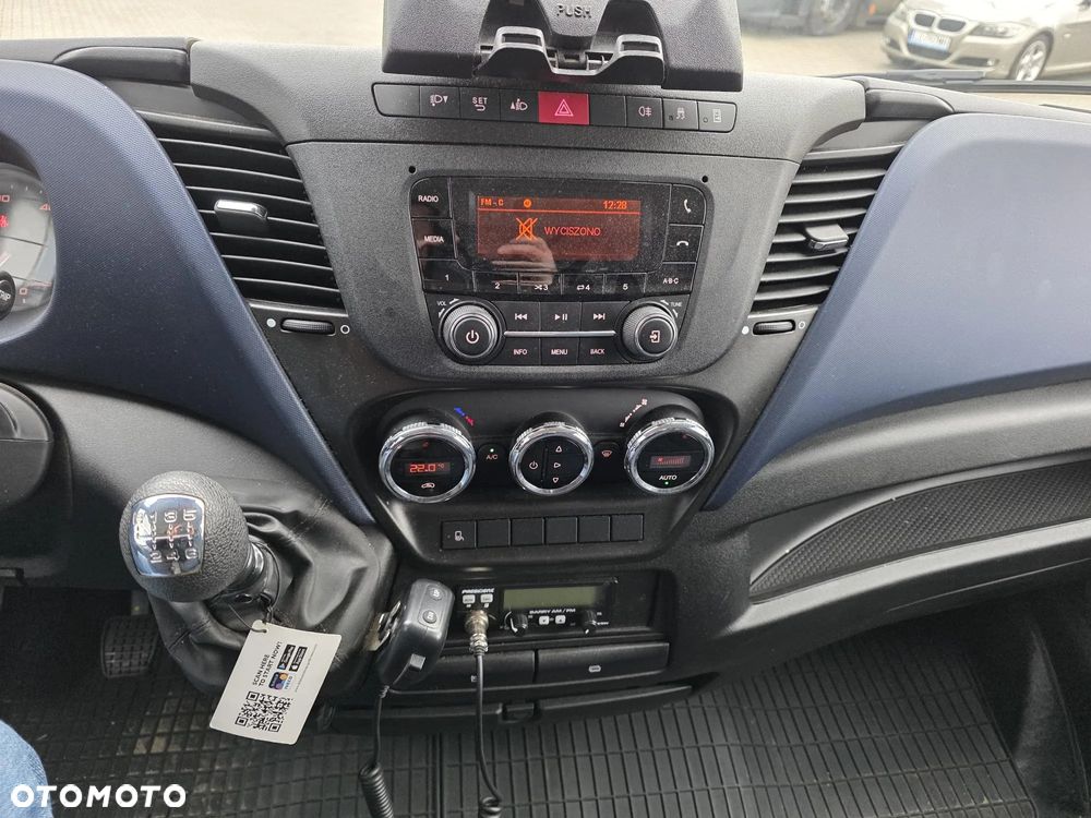 Iveco 50C15 plandeka + winda 10EP Tylko 38000 km ! Krajowy Pierwszy Właściciel dmc 3500 kg ! - 10