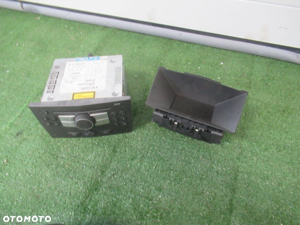 RADIO CD WYŚWIETLACZ OPEL ASTRA H 3 III 13190856 2004-2014 - 1