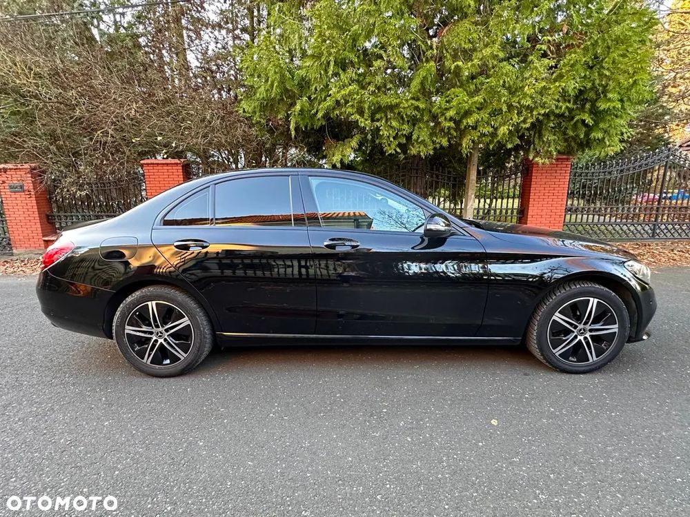 Mercedes-Benz Klasa C 180 9G-TRONIC - 2