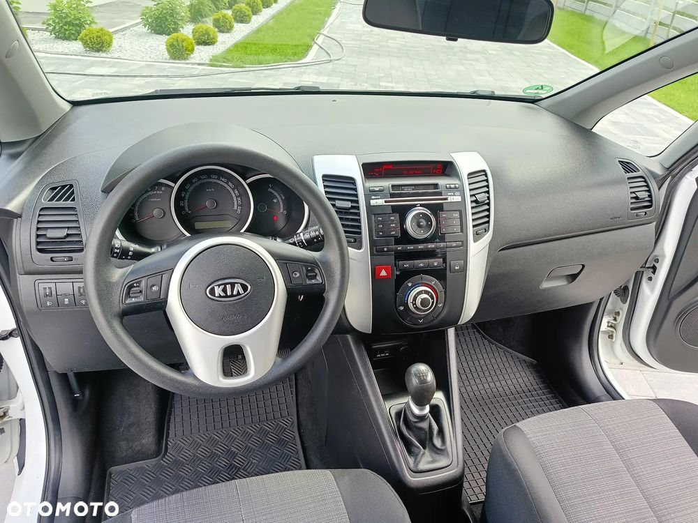 Kia Venga - 13