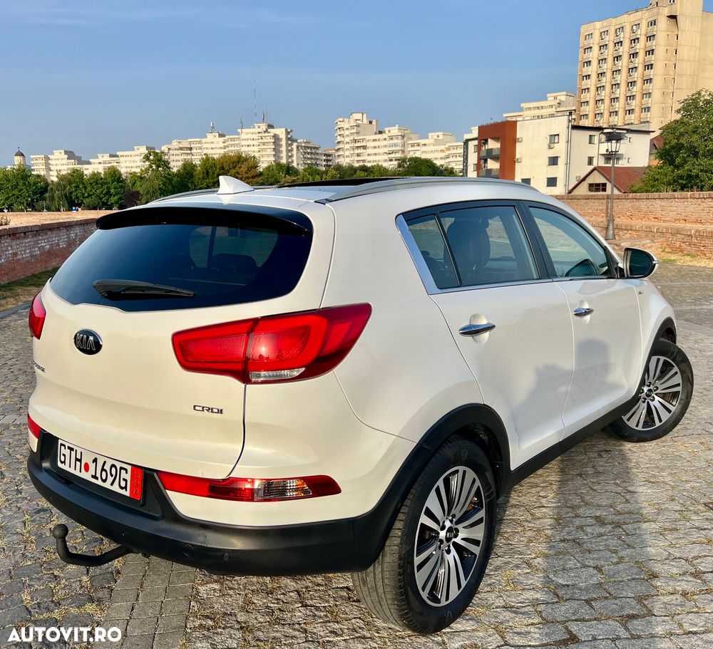 Kia Sportage 2,0 CRDI AWD Aut. Platinum - 4