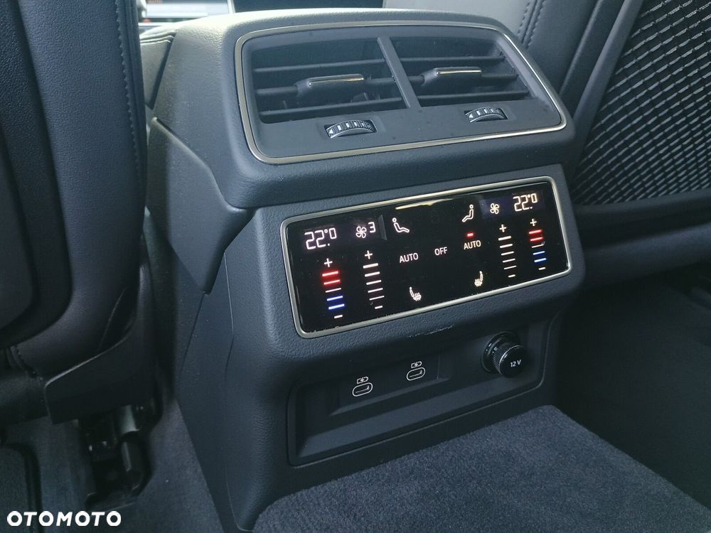 Audi A6 Allroad - 13