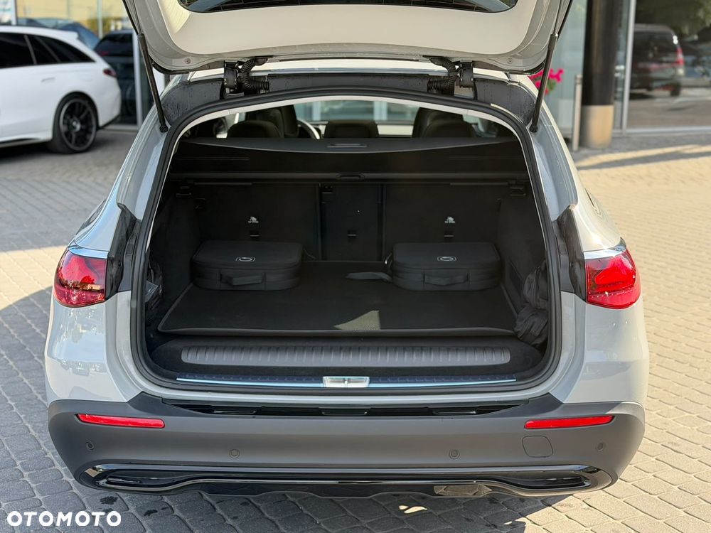 Mercedes-Benz Klasa E 300 de PHEV 4-Matic All-Terrain Avantgarde 9G-Tronic - 12