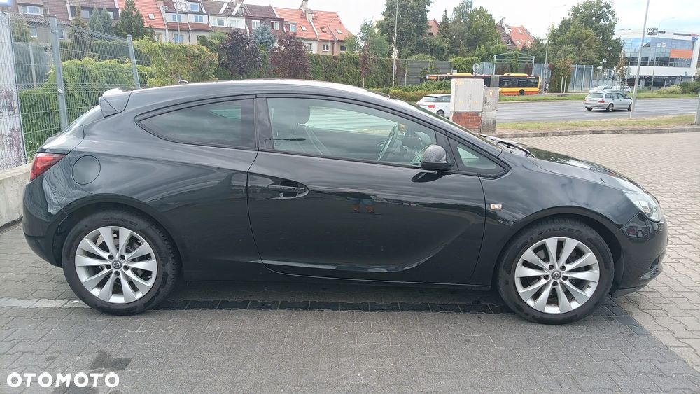 Opel Astra IV GTC 1.6 T SIDI Enjoy S&S - 4