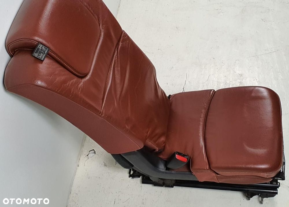 FOTEL ŚRODKOWY TYŁ ZAPINKA SKÓRA VOLVO XC90 - 5