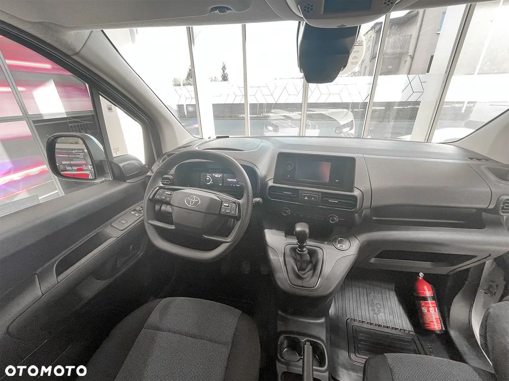 Toyota Proace City - 7