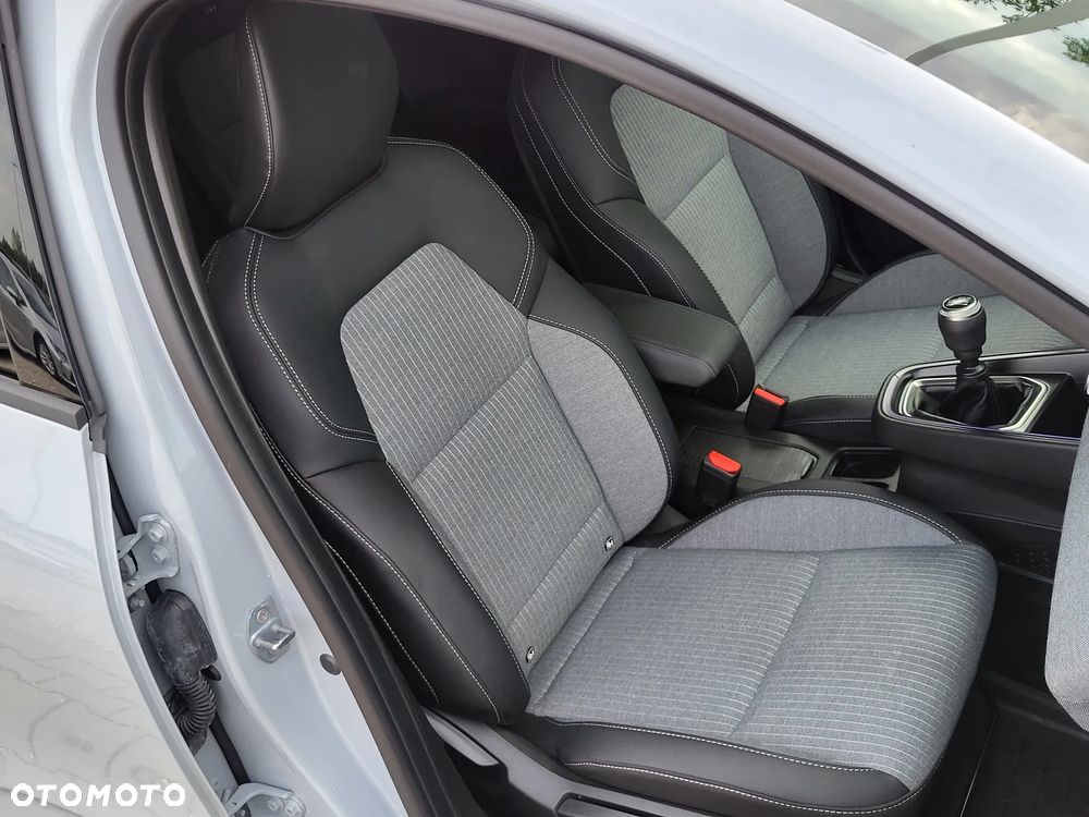 Renault Clio 1.0 TCe Techno - 11
