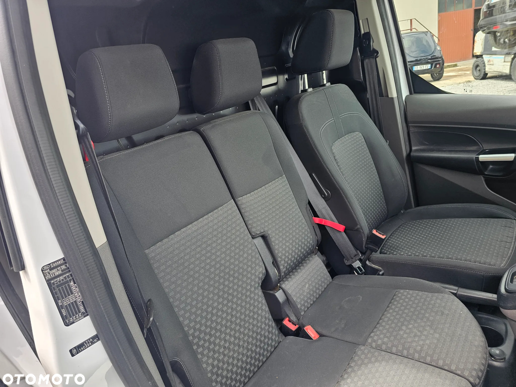 Ford Transit Connect - 10