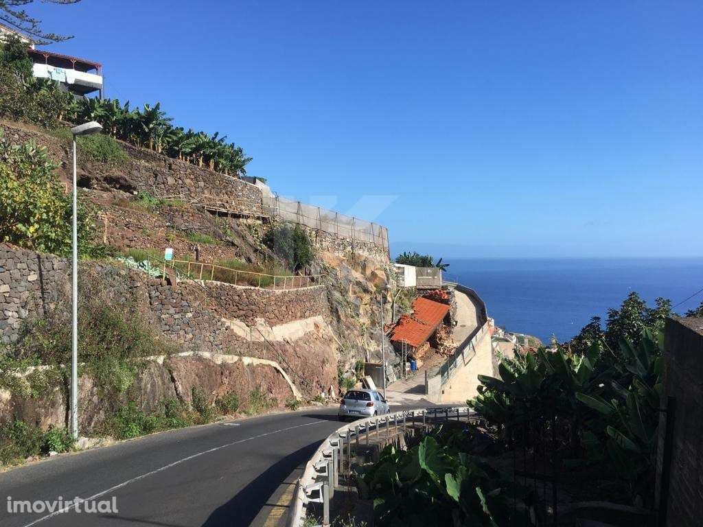 Terreno Localizado em Câmara de Lobos - Grande imagem: 2/18