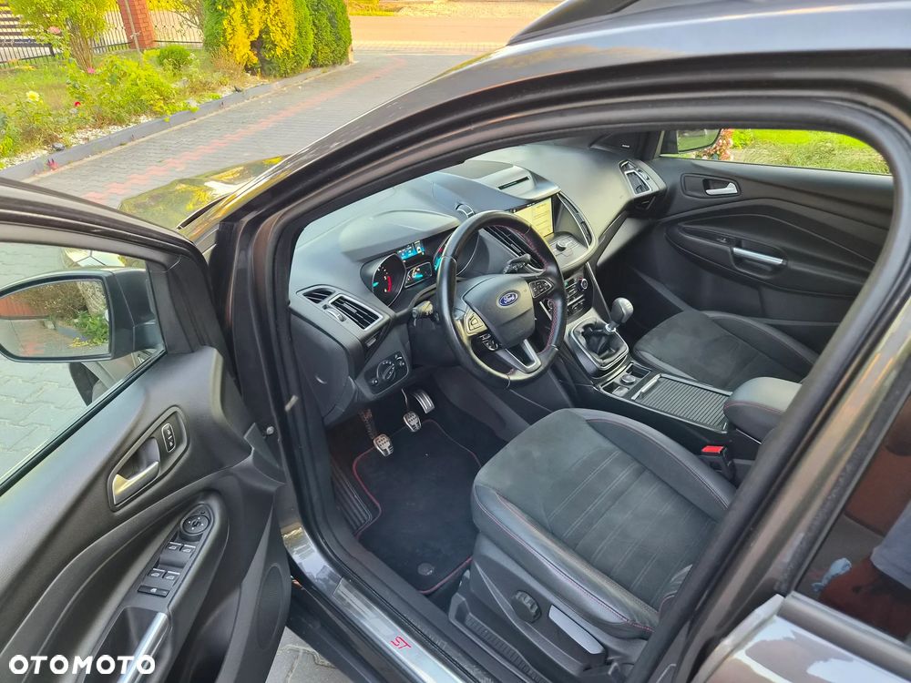 Ford Kuga 2.0 TDCi 4x4 ST-Line - 5