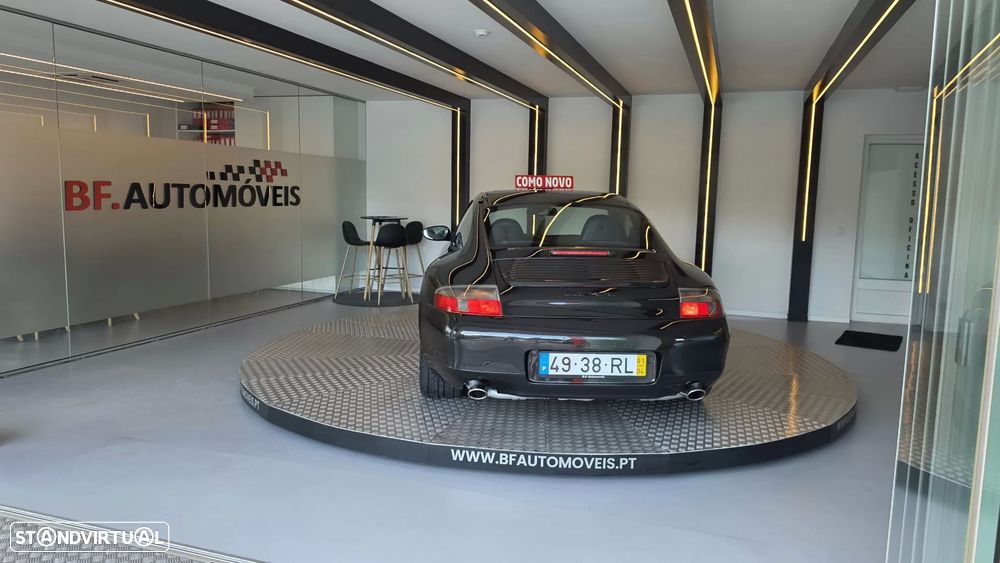 Porsche 911 (996) Carrera - 18