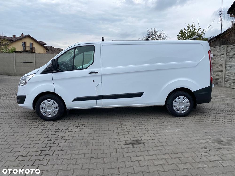 Ford TRANSIT CUSTOM - 8