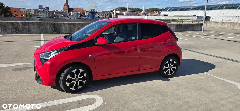 Toyota Aygo 1.0 VVT-i Color Edition - 1