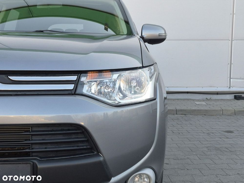Mitsubishi Outlander - 8