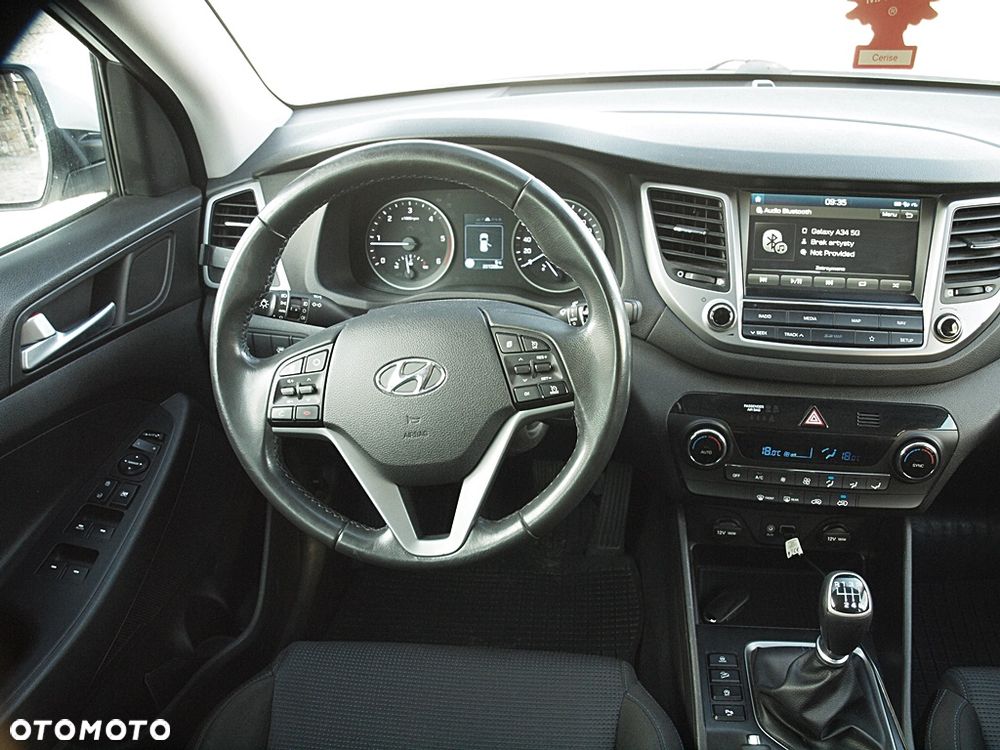 Hyundai Tucson blue 1.7 CRDi 2WD Trend - 21