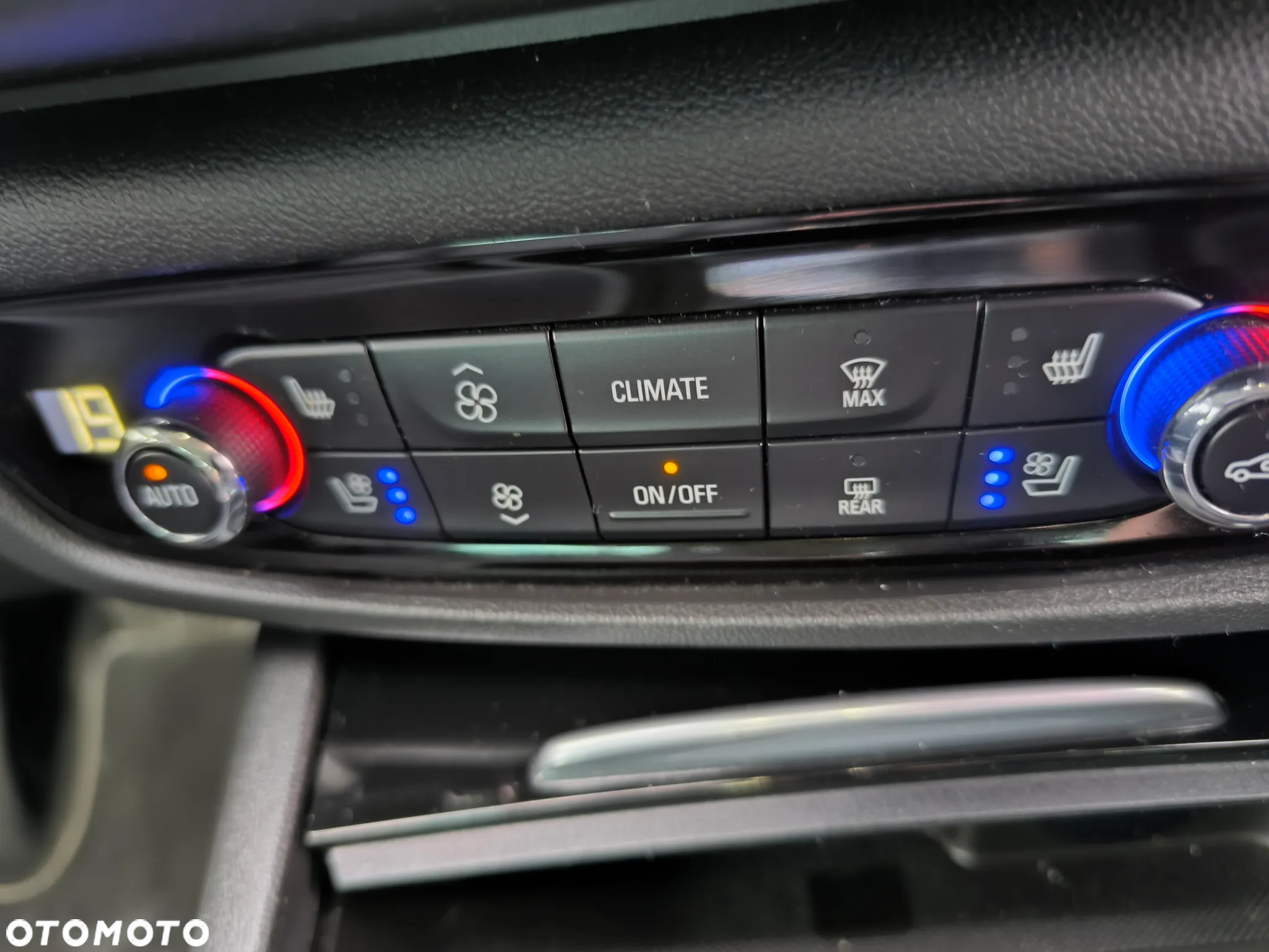 Opel Insignia Sports Tourer 2.0 Diesel Exclusive - 22
