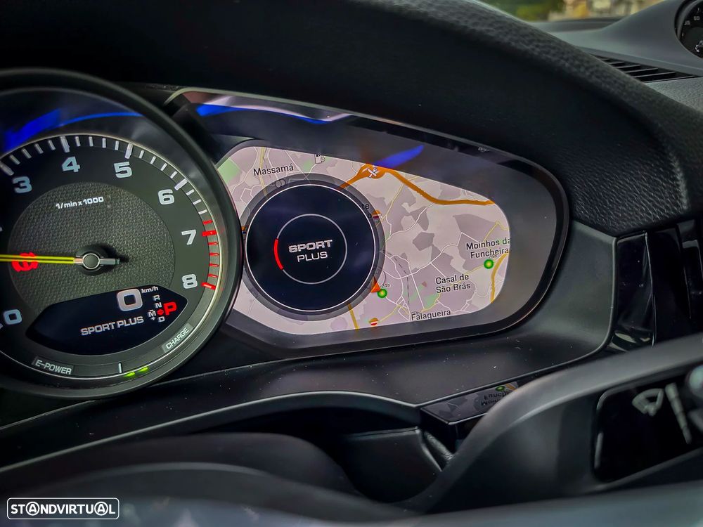 Porsche Cayenne Coupé E-Hybrid - 41