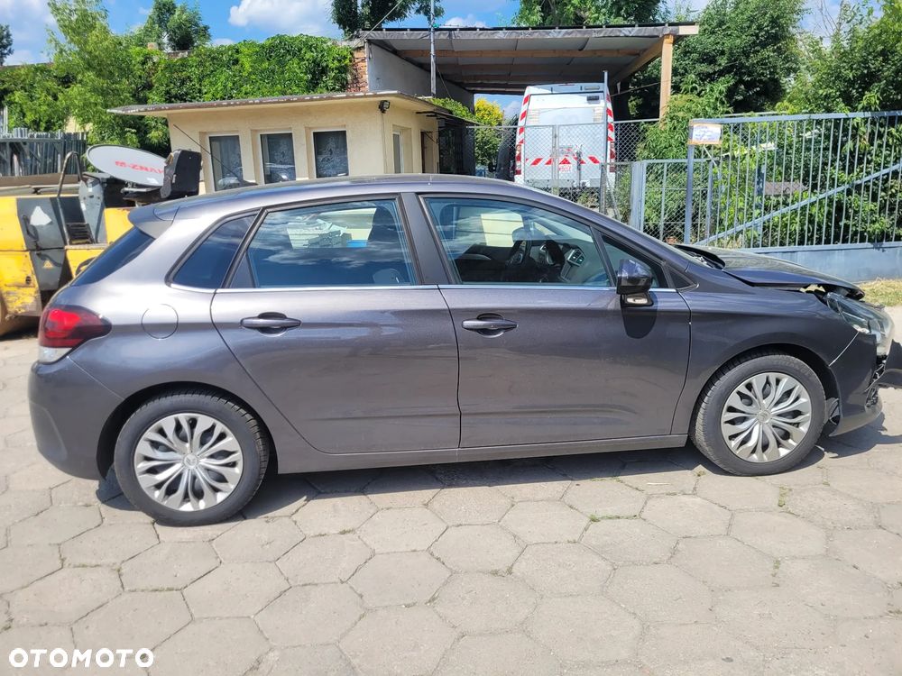 Citroën C4 BlueHDi 100 Selection - 12