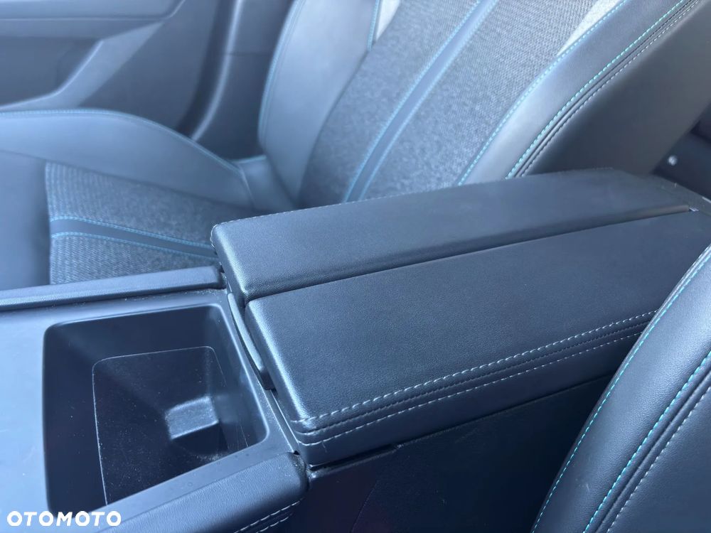 Peugeot 308 1.2 PureTech Allure Pack S&S EAT8 - 20