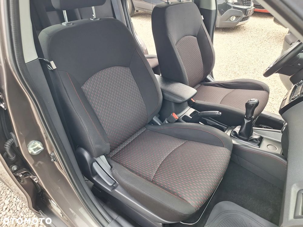 Mitsubishi ASX 1.6 2WD Plus - 28