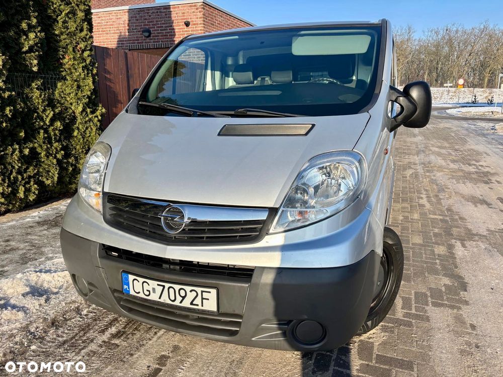 Opel Vivaro - 1