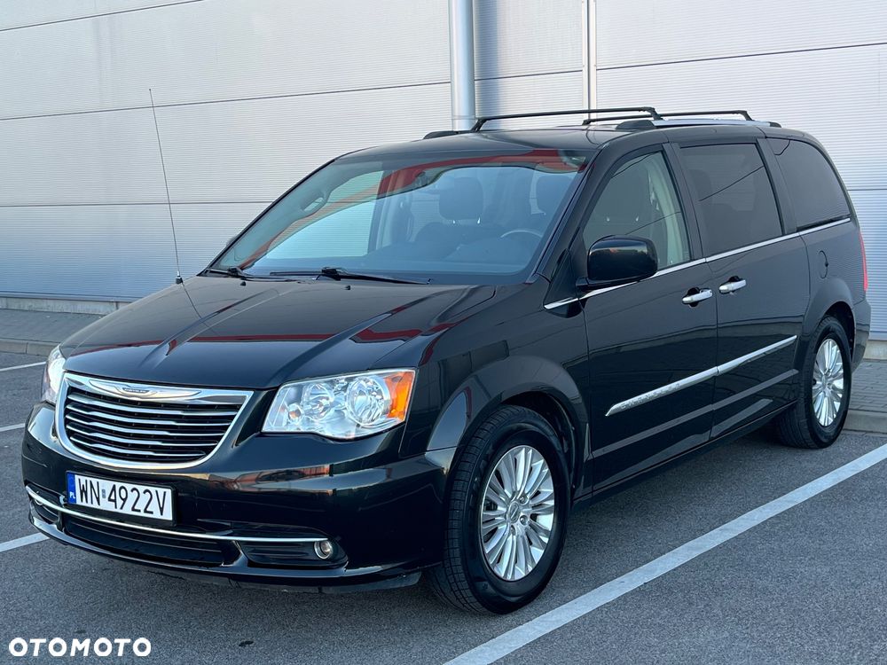 Chrysler Town & Country 3.6 Limited - 22