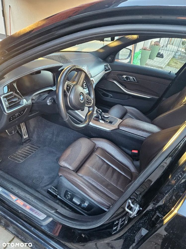 BMW Seria 3 330i M Sport sport - 13