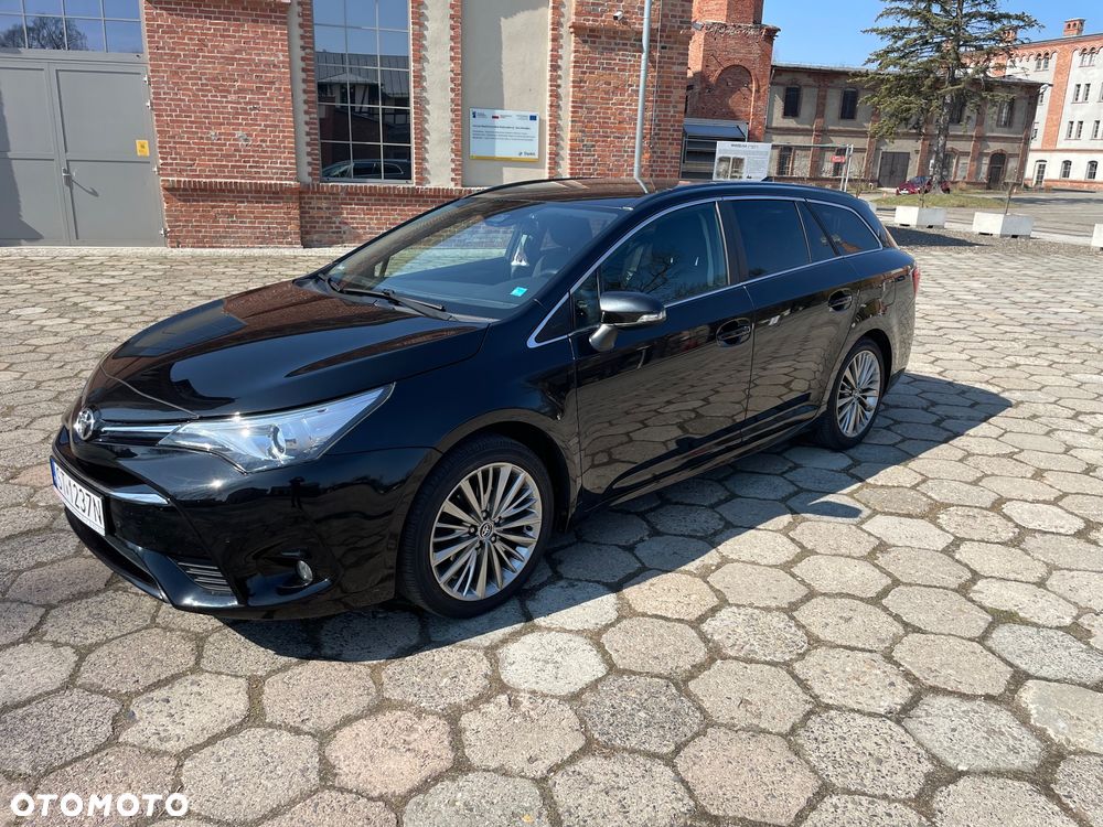 Toyota Avensis 1.8 Premium MS - 10