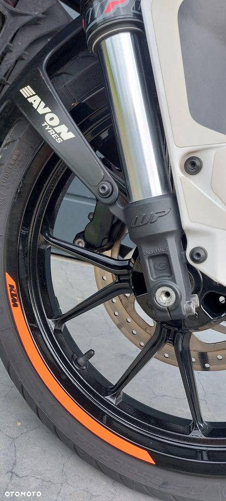 KTM Duke 125 - 23