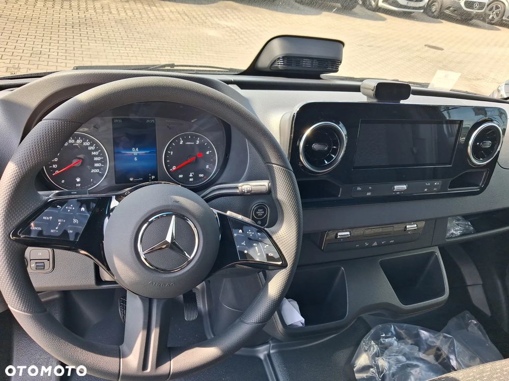 Mercedes-Benz Sprinter - 3