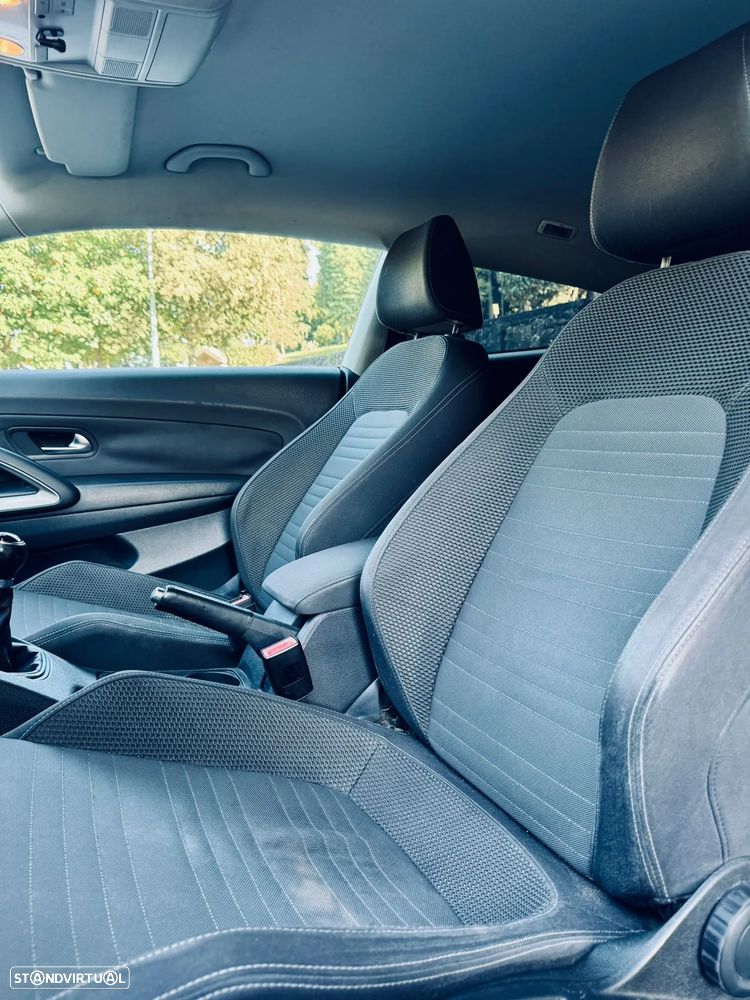 VW Scirocco 2.0 TDI Sport - 13