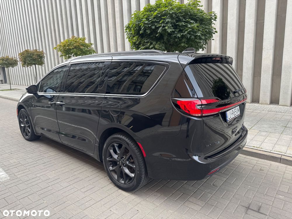 Chrysler Pacifica - 10