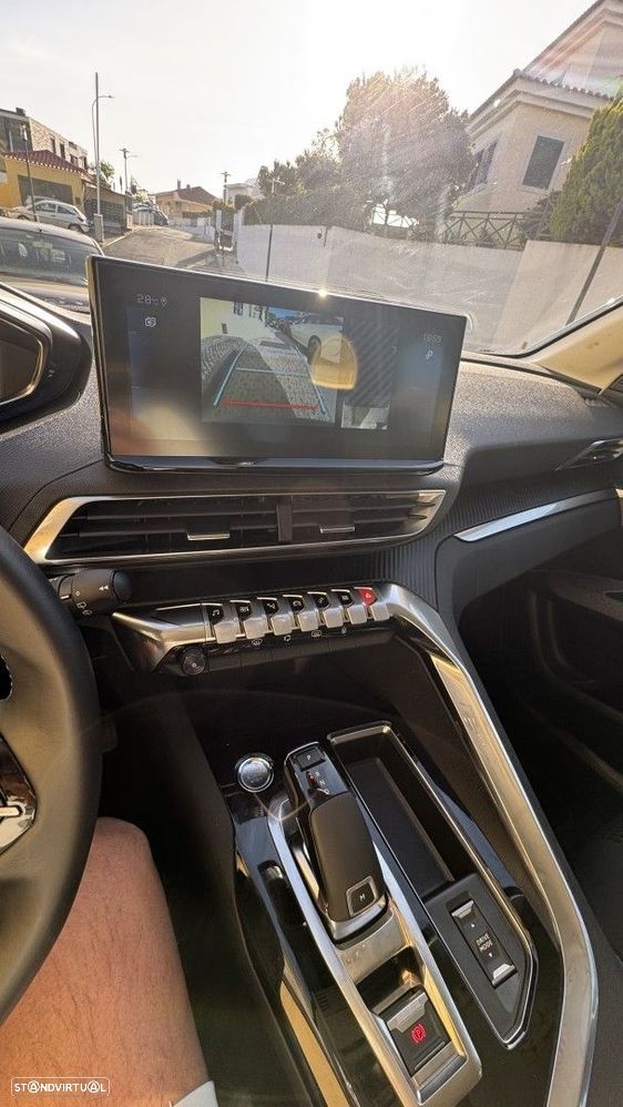 Peugeot 5008 1.2 PureTech Allure EAT8 - 19
