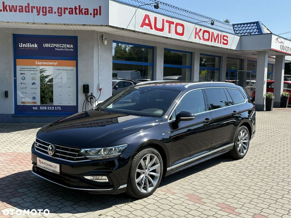 Volkswagen Passat - 1