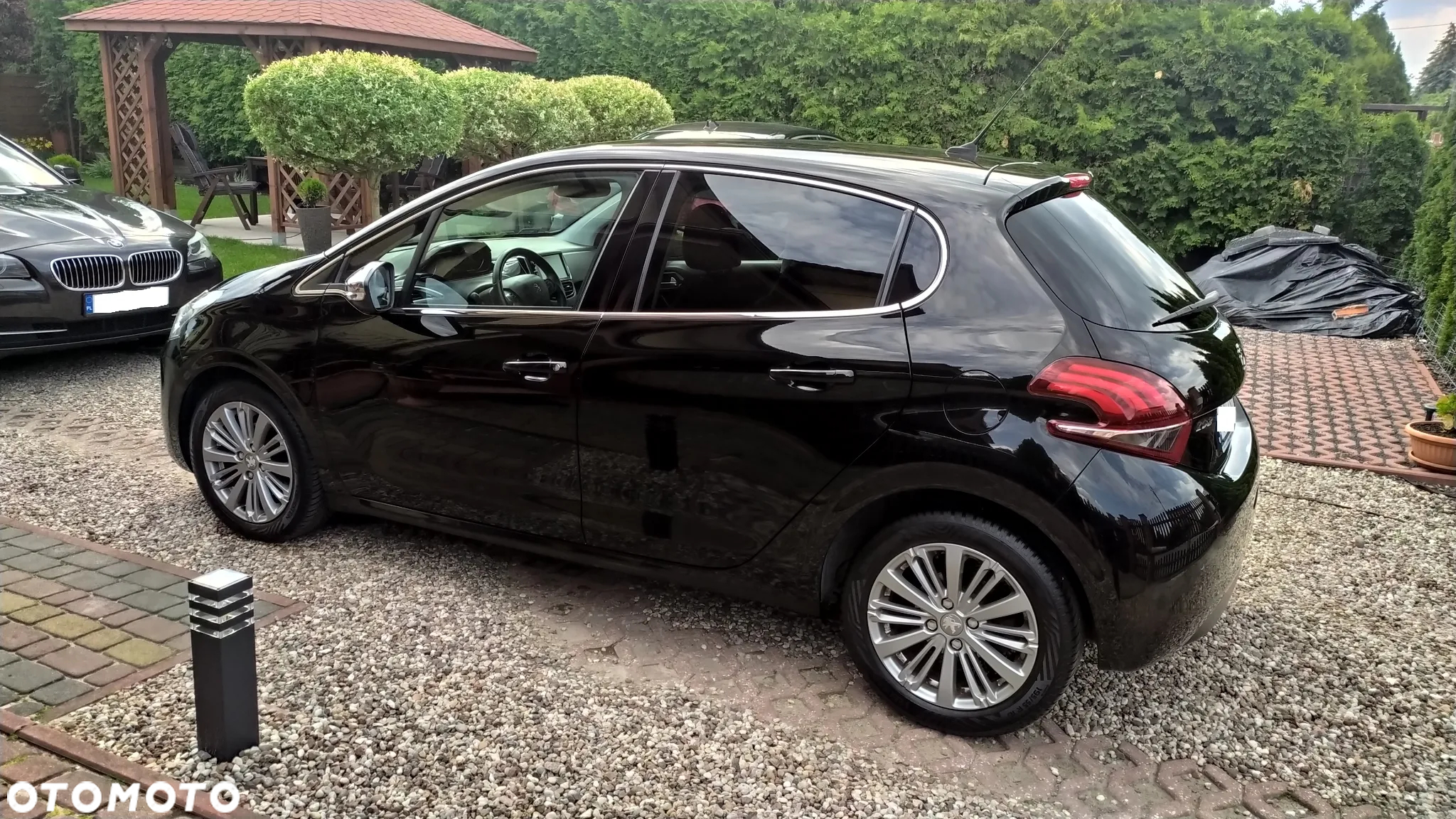 Peugeot 208 1.2 PureTech GPF Allure S&S - 5