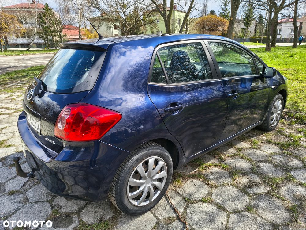 Toyota Auris - 4