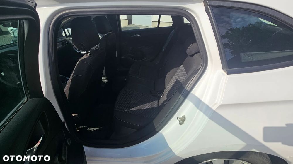 Opel Astra 1.6 CDTI Cosmo - 6