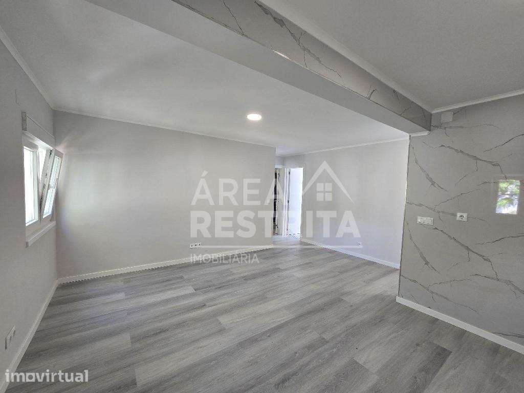 Apartamento T3, Totalmente Remodelado no Laranjeiro - Almada - Grande imagem: 3/20