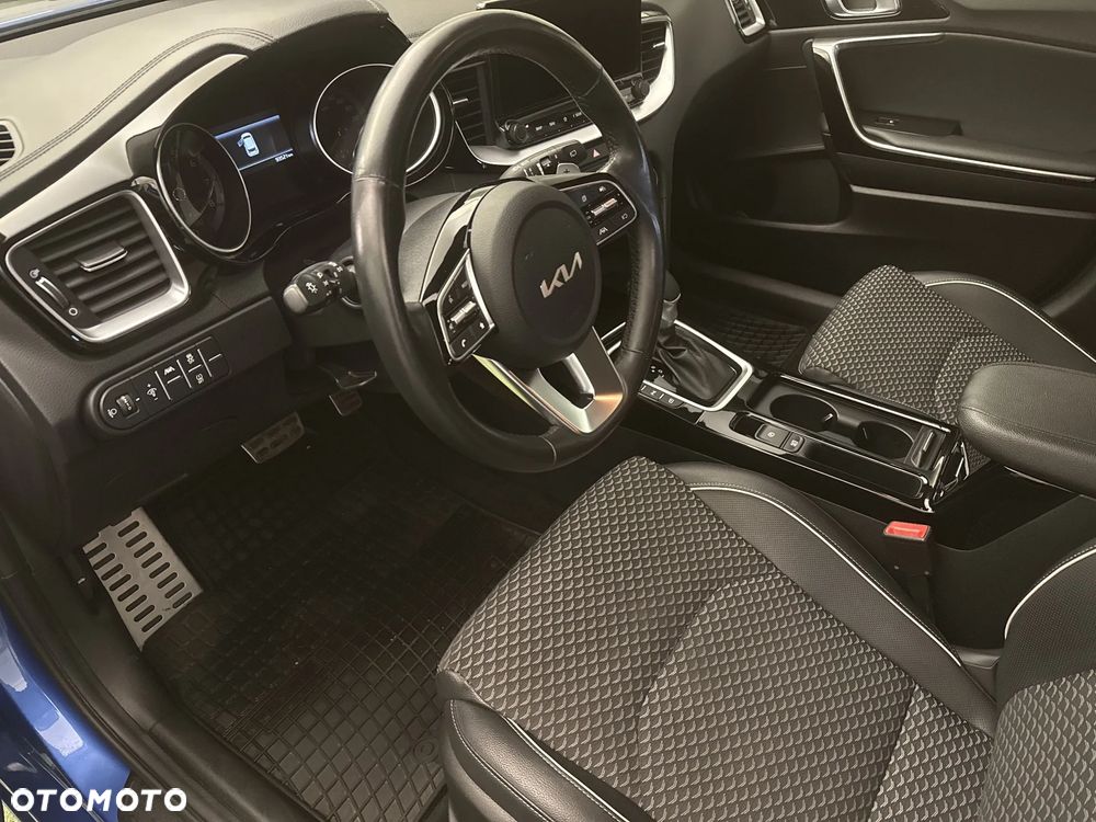 Kia Ceed 1.5 T-GDI Business Line DCT - 11