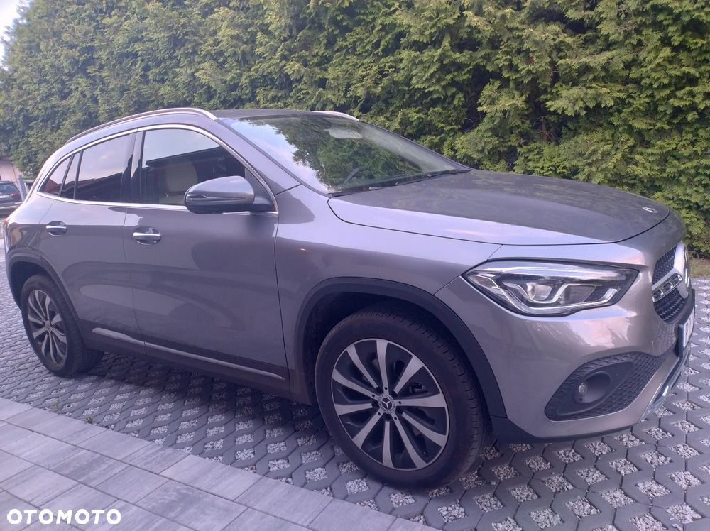 Mercedes-Benz GLA - 36