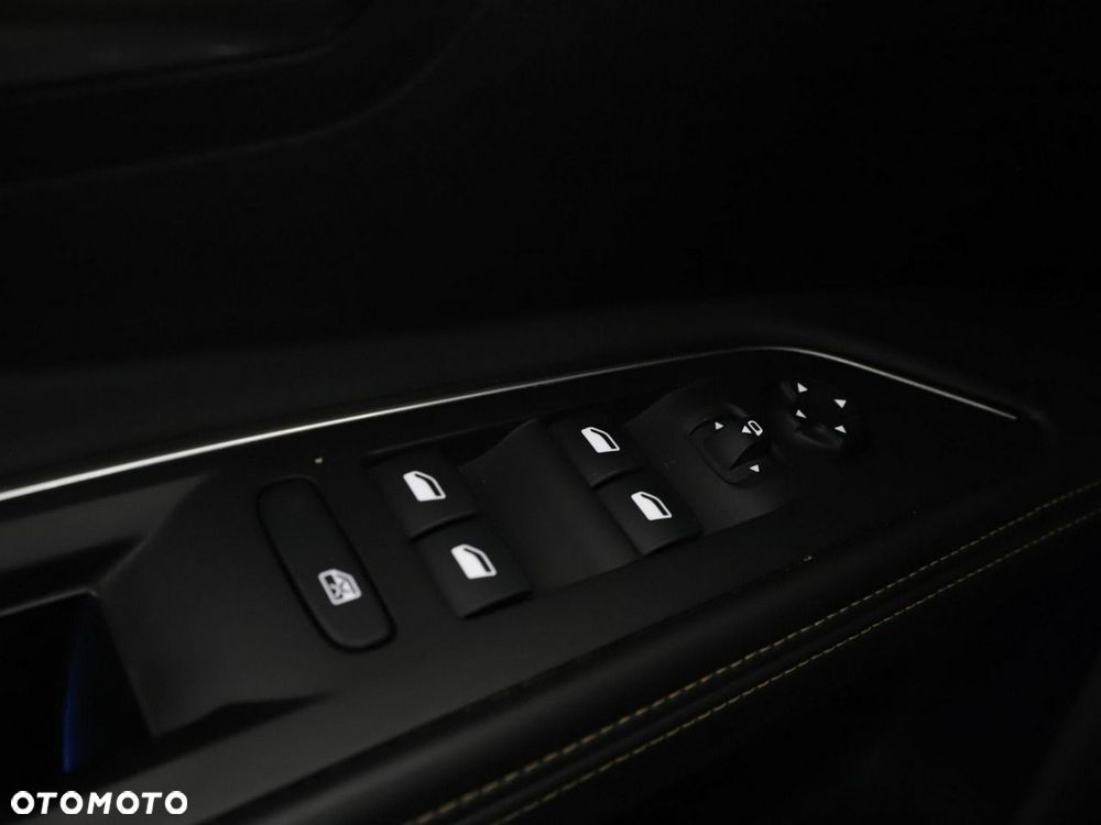 Peugeot 5008 1.6 BlueHDI Allure S&S EAT6 - 37