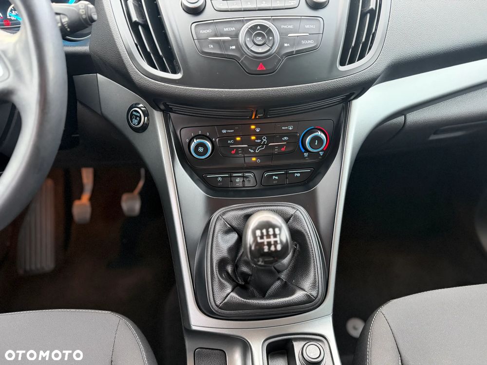 Ford Kuga 1.5 EcoBoost 2x4 Trend - 30
