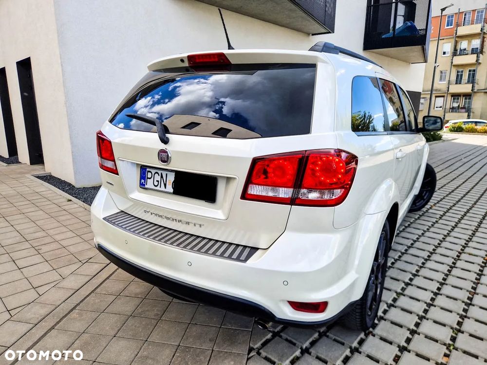 Fiat Freemont 2.0 Multijet 16V DPF Automatik Allrad Lounge - 3